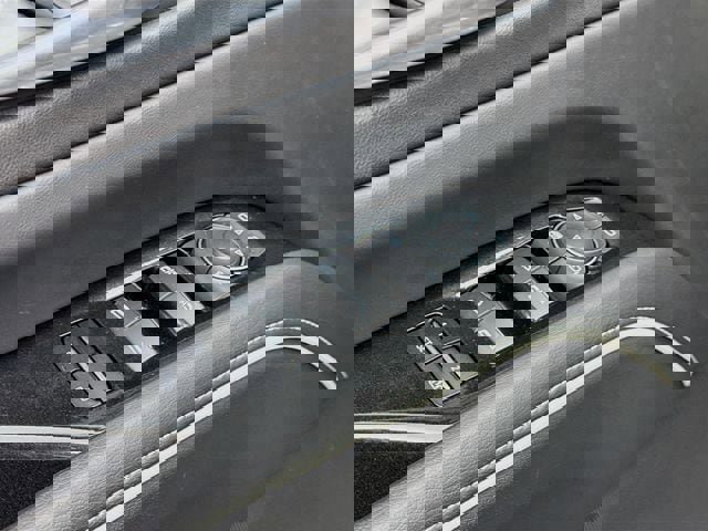 Used 2023 Cadillac Escalade Premium Luxury w/ Performance Package image 20