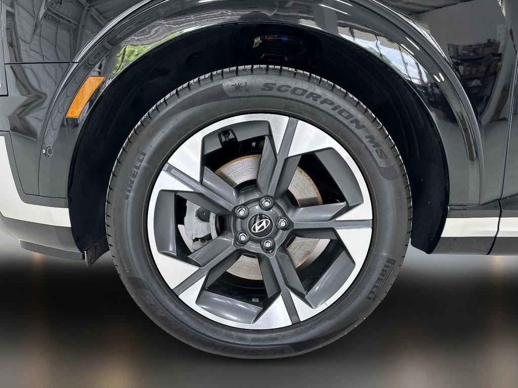 Certified 2026 Hyundai Palisade Limited FWD image 9