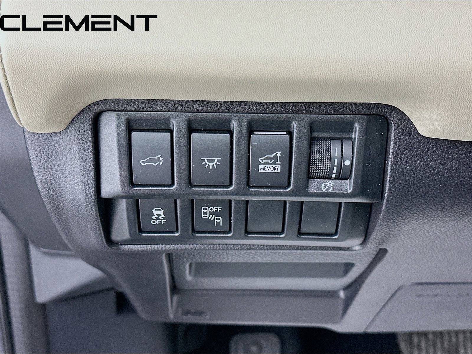 Used 2021 Subaru Ascent Limited w/ Technology Package image 13