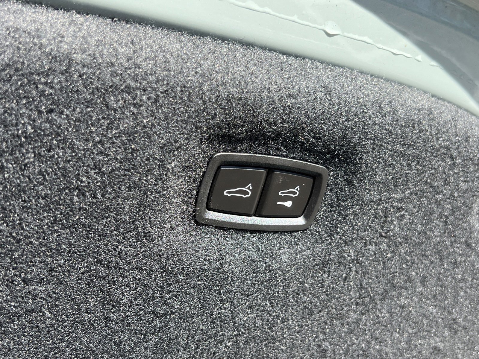 Certified 2025 Porsche Taycan image 20