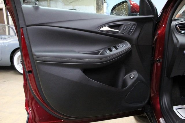 Used 2023 Buick Encore GX Essence FWD image 16