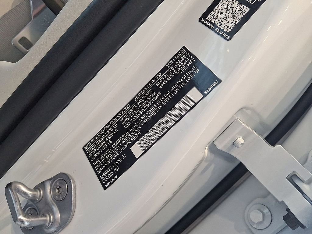 New 2025 Volvo EX90 Ultra w/ Protection Package Premier image 18