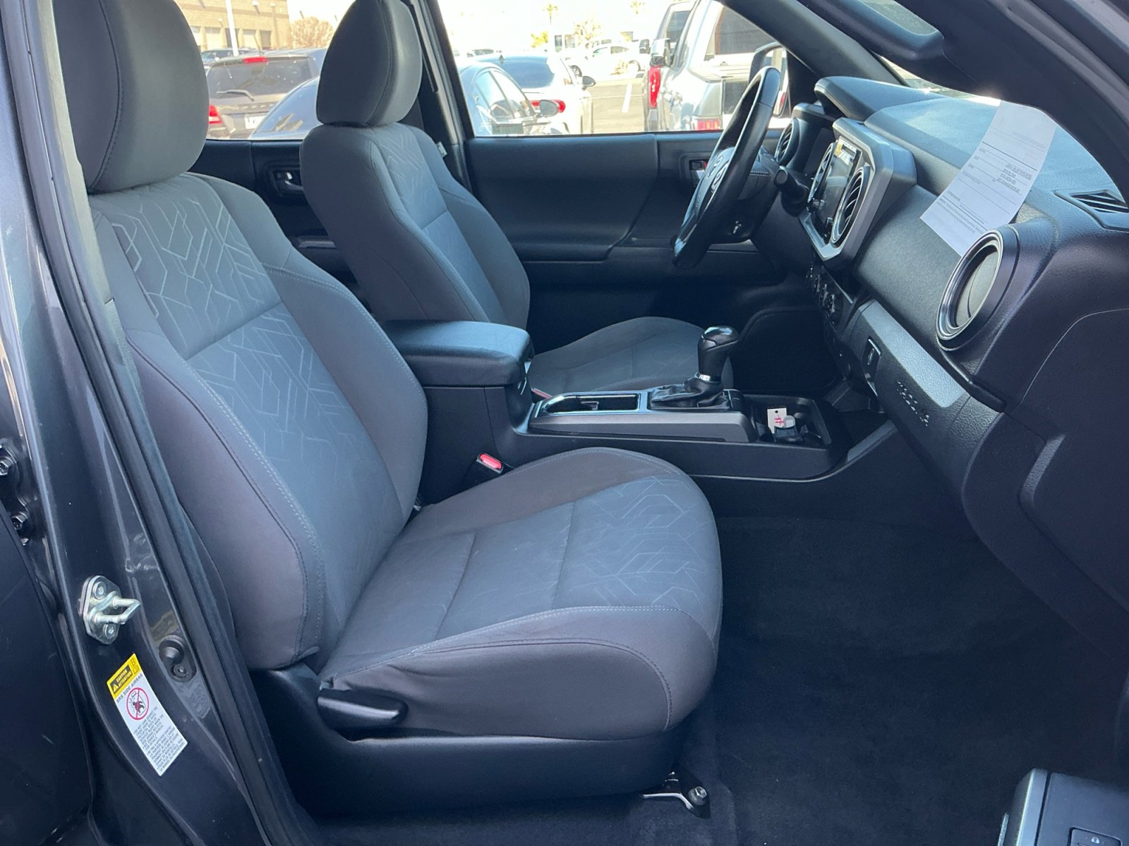 Used 2016 Toyota Tacoma TRD Sport w/ Towing Package image 19