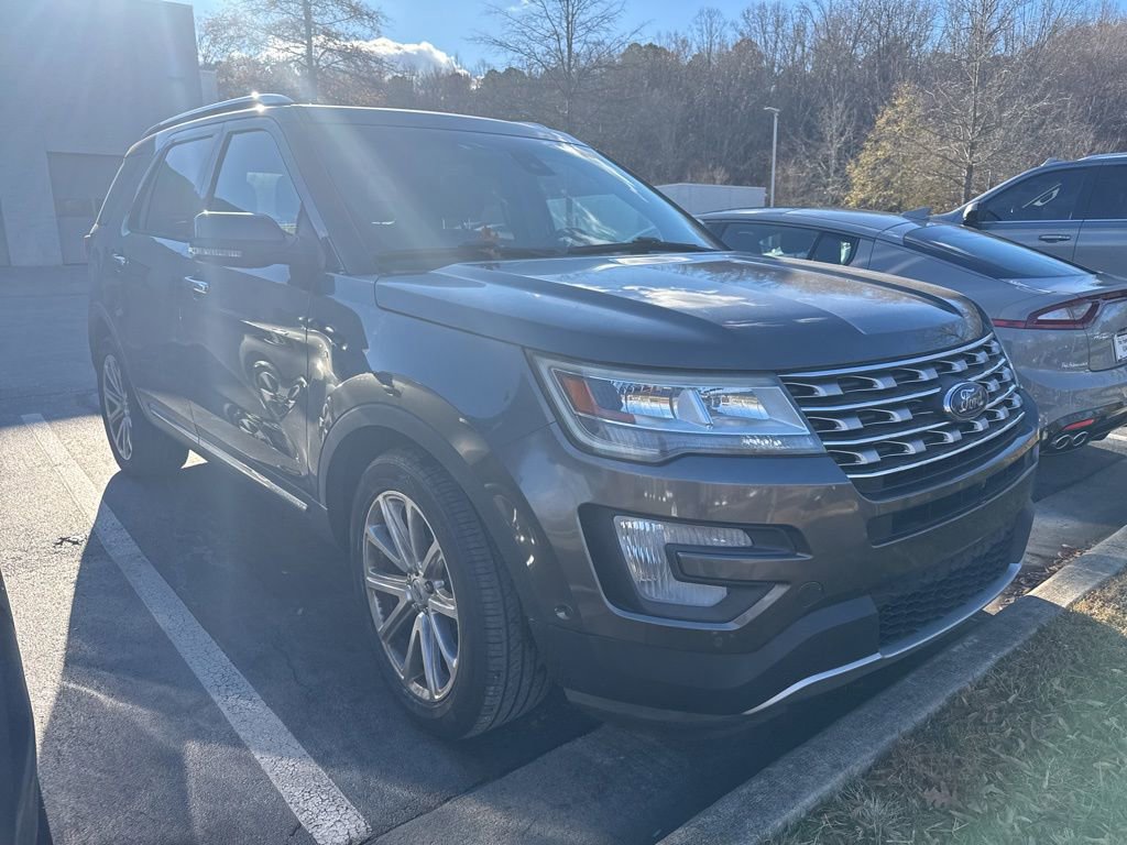 Used 2016 Ford Explorer Limited w/ Equipment Group 301A image 8