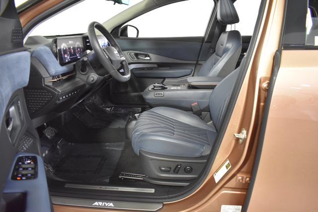 Used 2024 Nissan Ariya AWD image 11