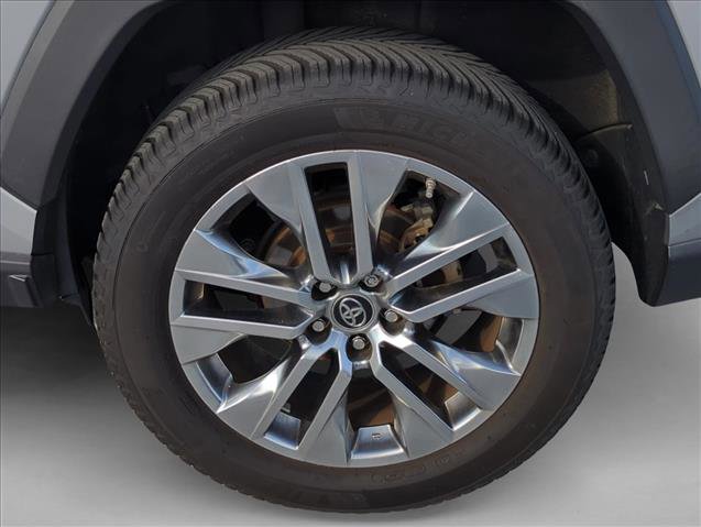 Used 2019 Toyota RAV4 XLE Premium w/ Cold Weather Package image 10
