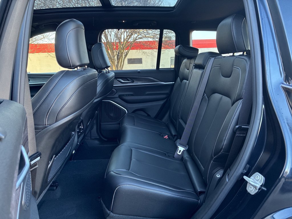 New 2024 Jeep Grand Cherokee Limited 4xe AWD/4WD image 10