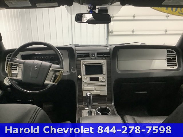 Used 2010 Lincoln Navigator L 4WD image 14