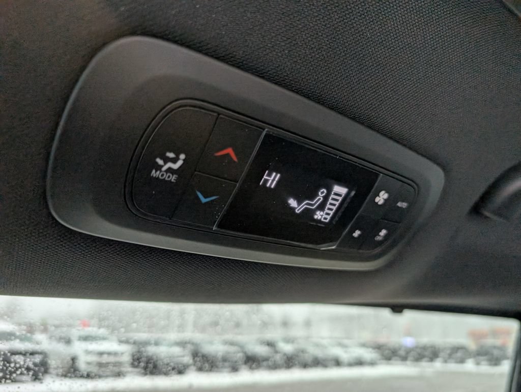 New 2026 Chrysler Pacifica Select w/ S Appearance Package FWD image 36