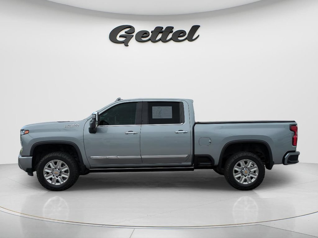 Used 2024 Chevrolet Silverado 2500 High Country w/ High Country Premium Package AWD/4WD image 8