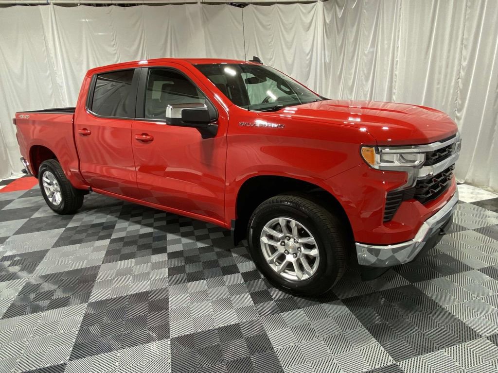 Used 2024 Chevrolet Silverado 1500 LT image 5