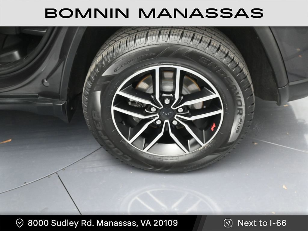 Used 2019 Jeep Grand Cherokee Trailhawk image 21
