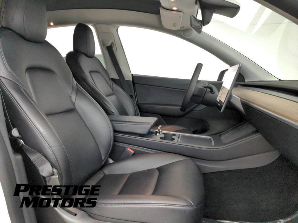 Used 2021 Tesla Model Y Long Range AWD/4WD image 30