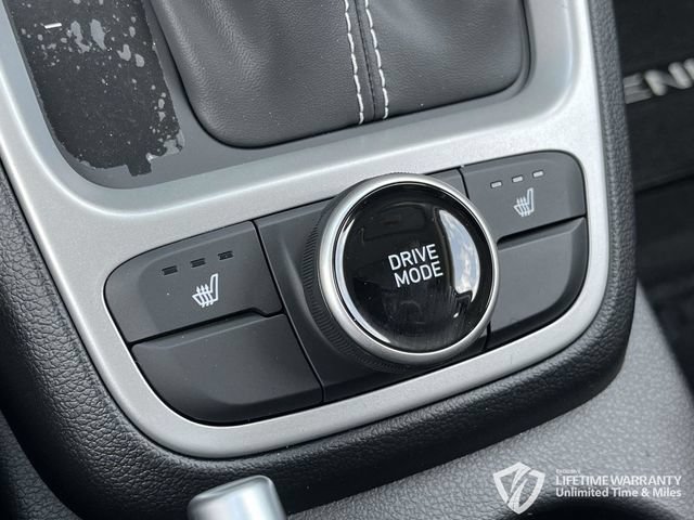 New 2026 Hyundai Venue SEL FWD image 23