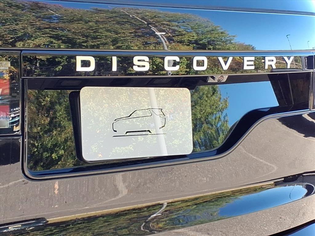 New 2026 Land Rover Discovery Limited Edition image 19