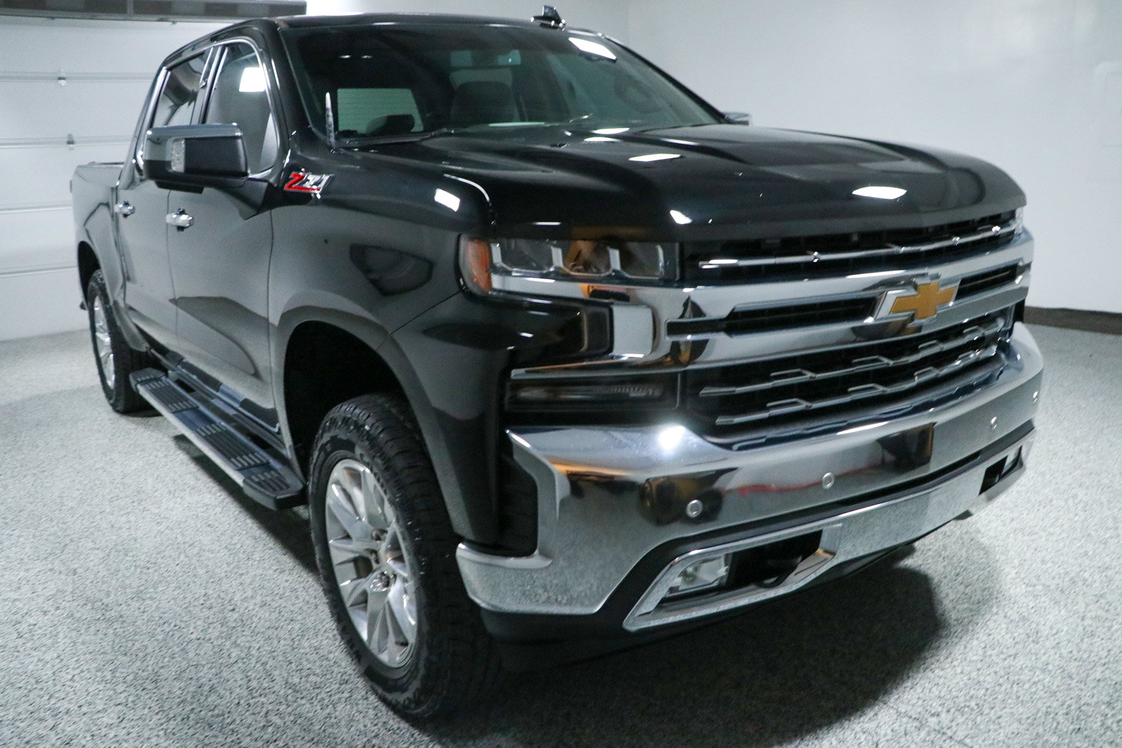 Used 2020 Chevrolet Silverado 1500 LTZ AWD/4WD image 5