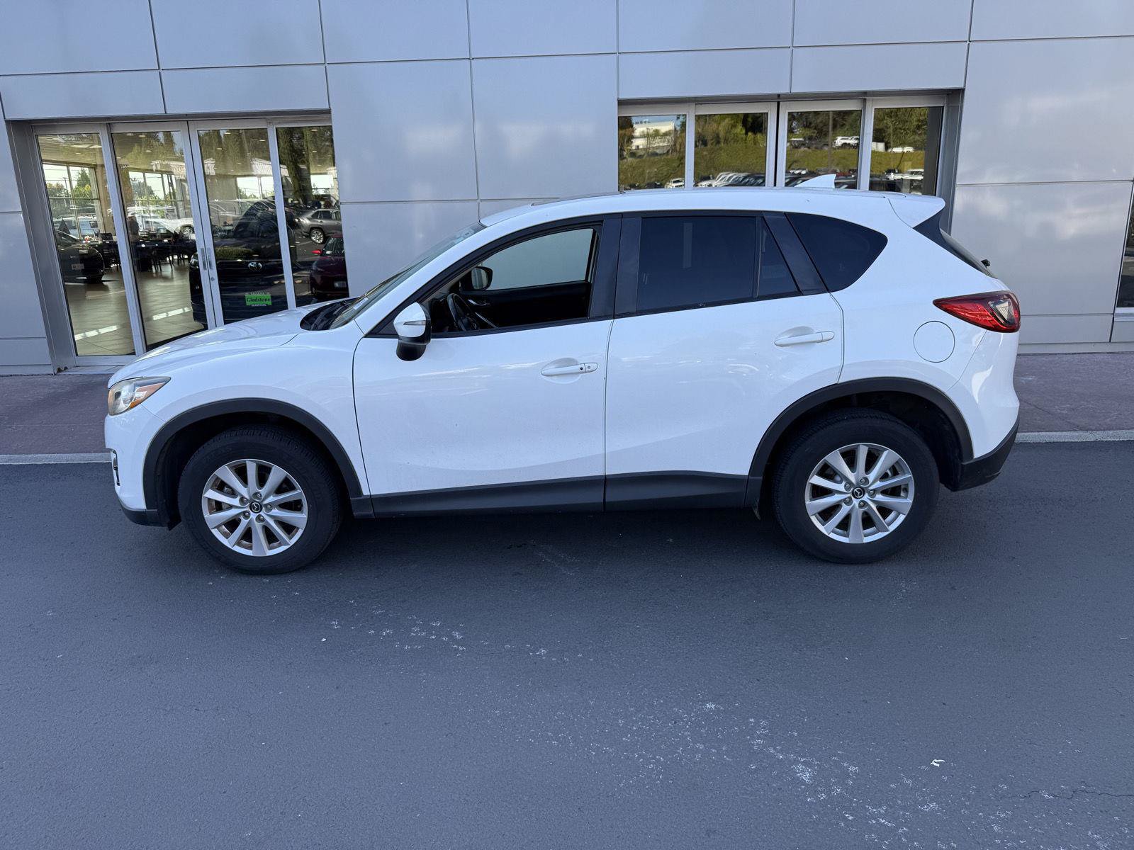 Used 2016 MAZDA CX-5 Touring w/ Bose/Moonroof Package AWD/4WD image 2