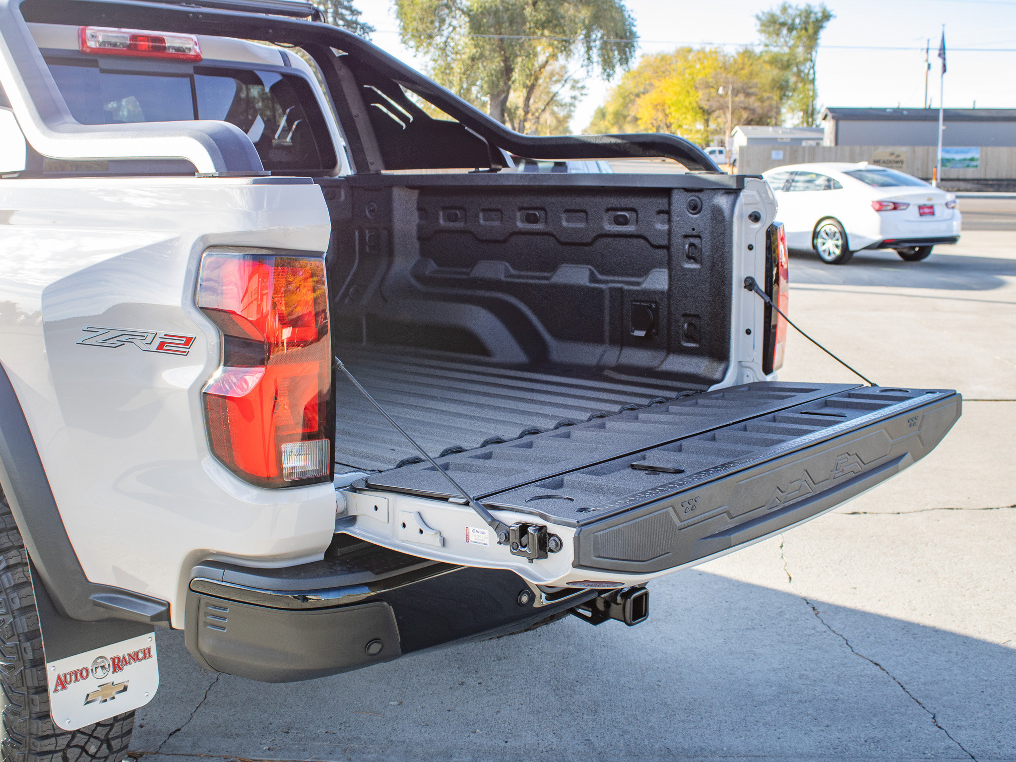 New 2026 Chevrolet Colorado ZR2 w/ Midnight Edition AWD/4WD image 9