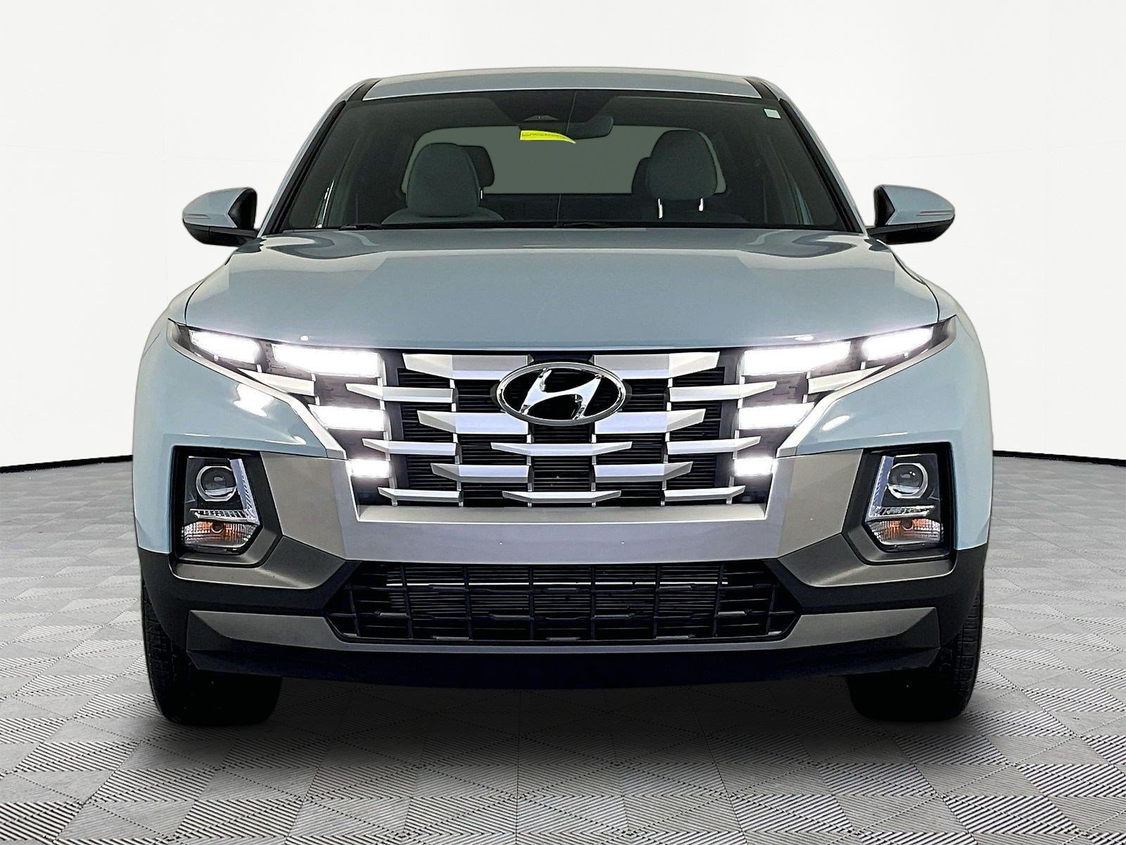 Used 2023 Hyundai Santa Cruz SEL AWD/4WD image 2