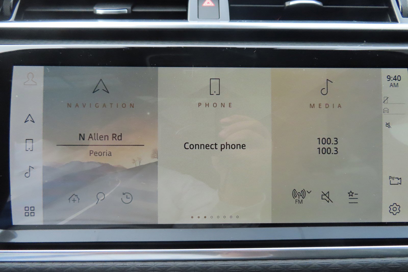 Used 2023 Land Rover Range Rover Velar R-Dynamic S image 32