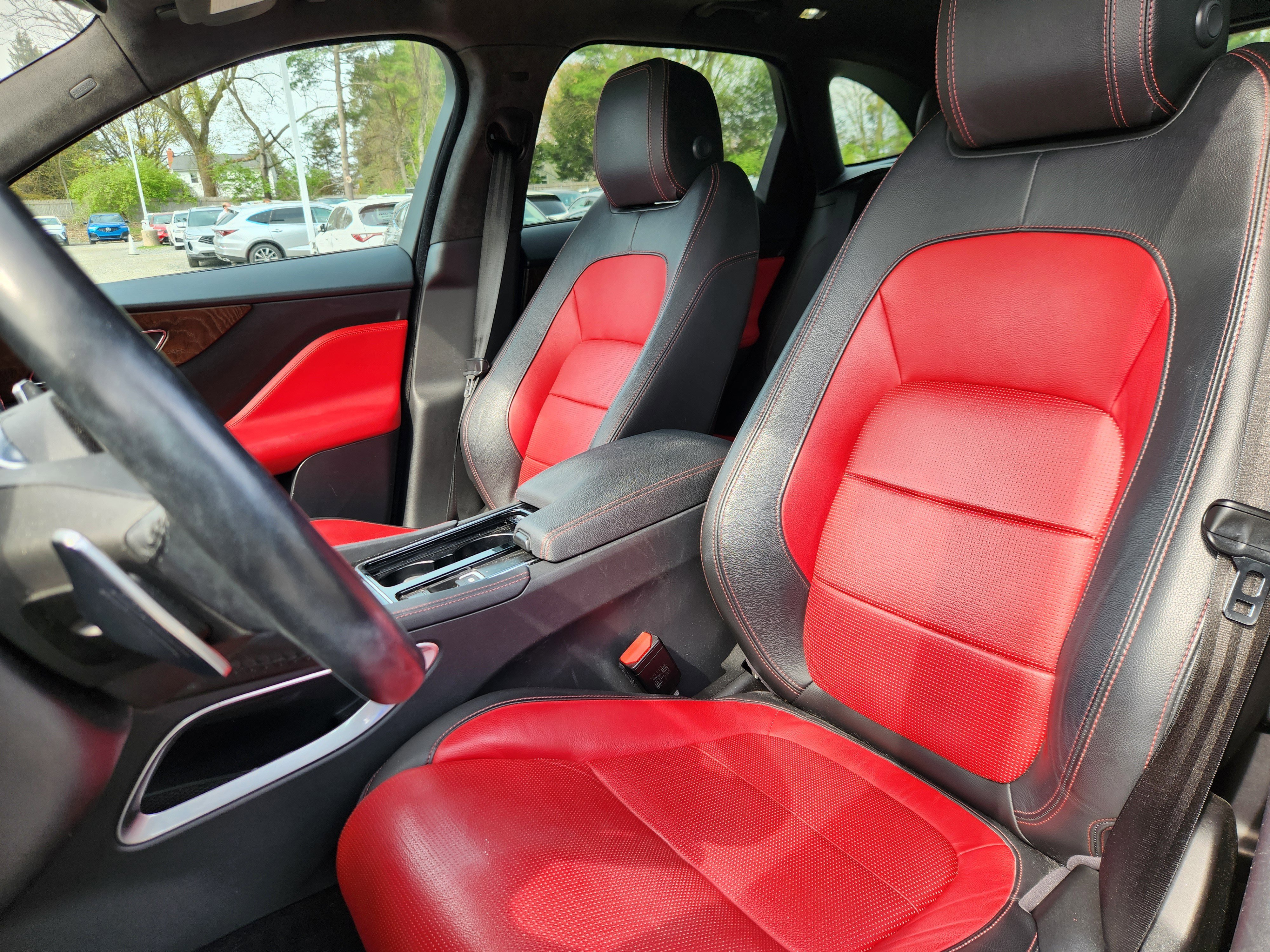 Used 2020 Jaguar F-PACE Checkered Flag image 8