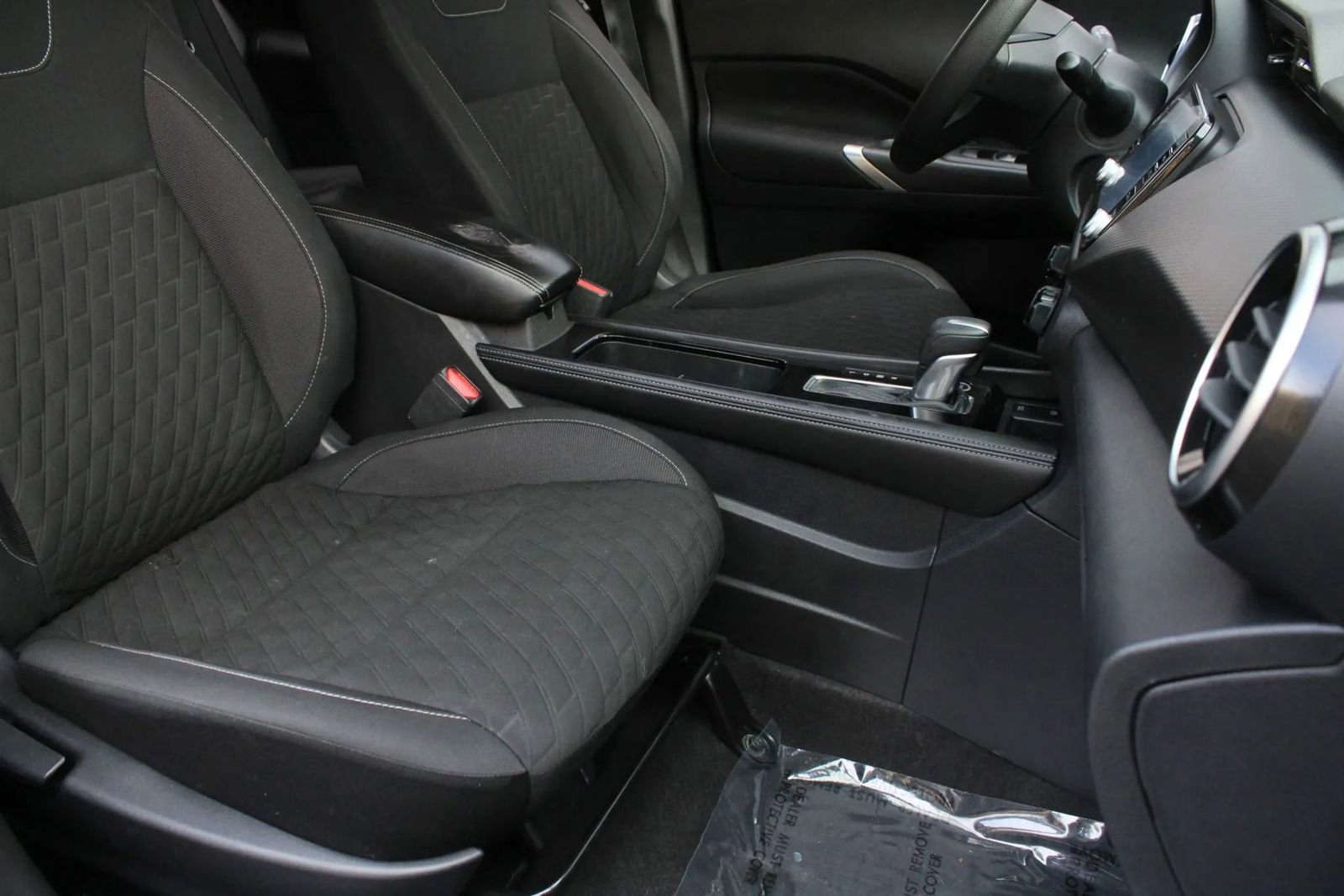 Used 2021 Nissan Kicks SV image 29