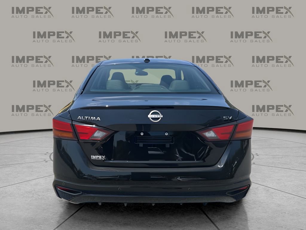 Used 2024 Nissan Altima 2.5 SV FWD image 4