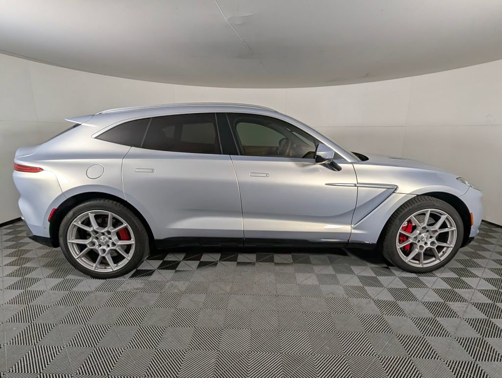Used 2021 Aston Martin DBX AWD/4WD image 8