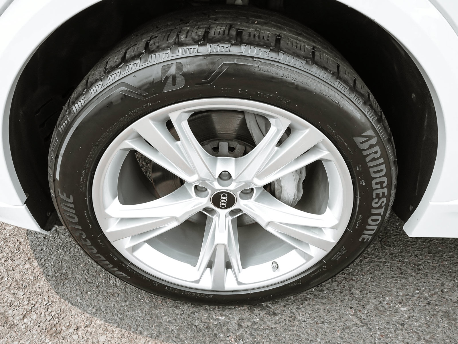 Used 2023 Audi Q8 Premium w/ Convenience Package AWD/4WD image 9