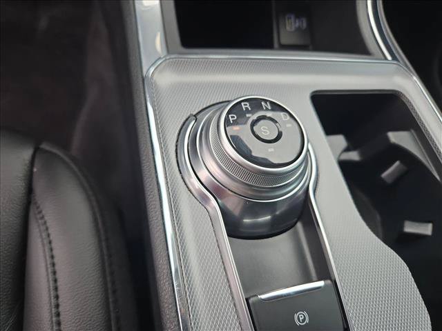 Used 2022 Ford Edge Titanium AWD/4WD image 11