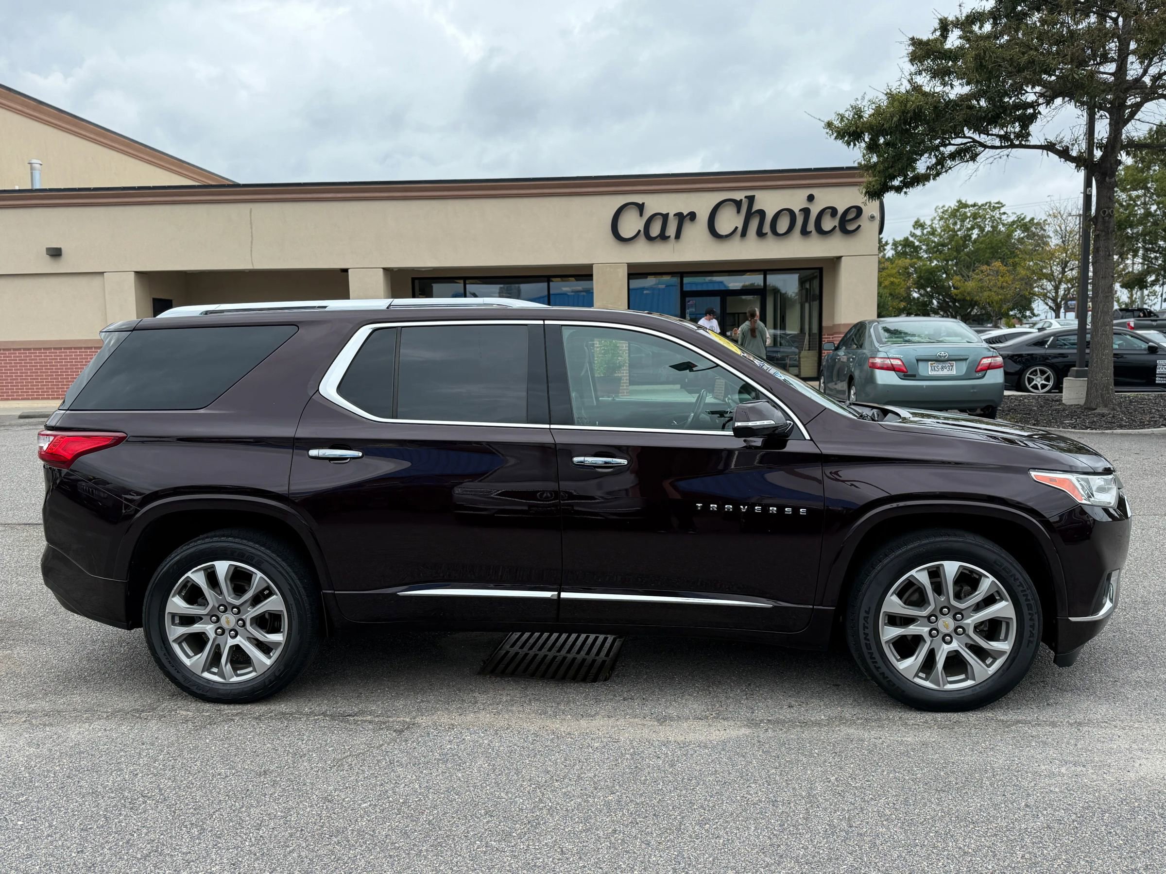 Used 2020 Chevrolet Traverse Premier image 6