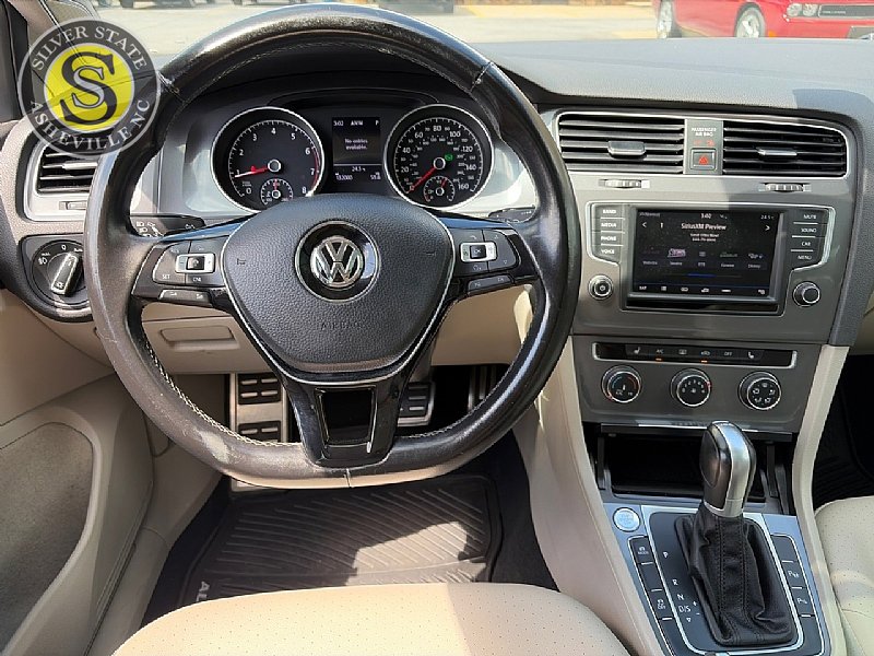 Used 2017 Volkswagen Golf Alltrack SE AWD/4WD image 26