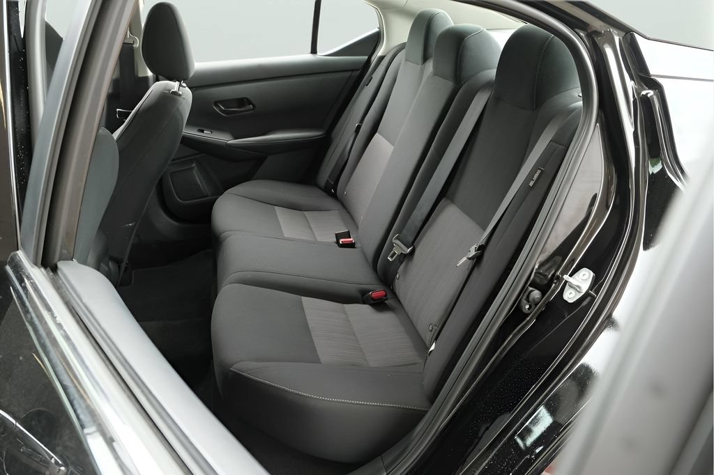 Used 2025 Nissan Sentra SV FWD image 14