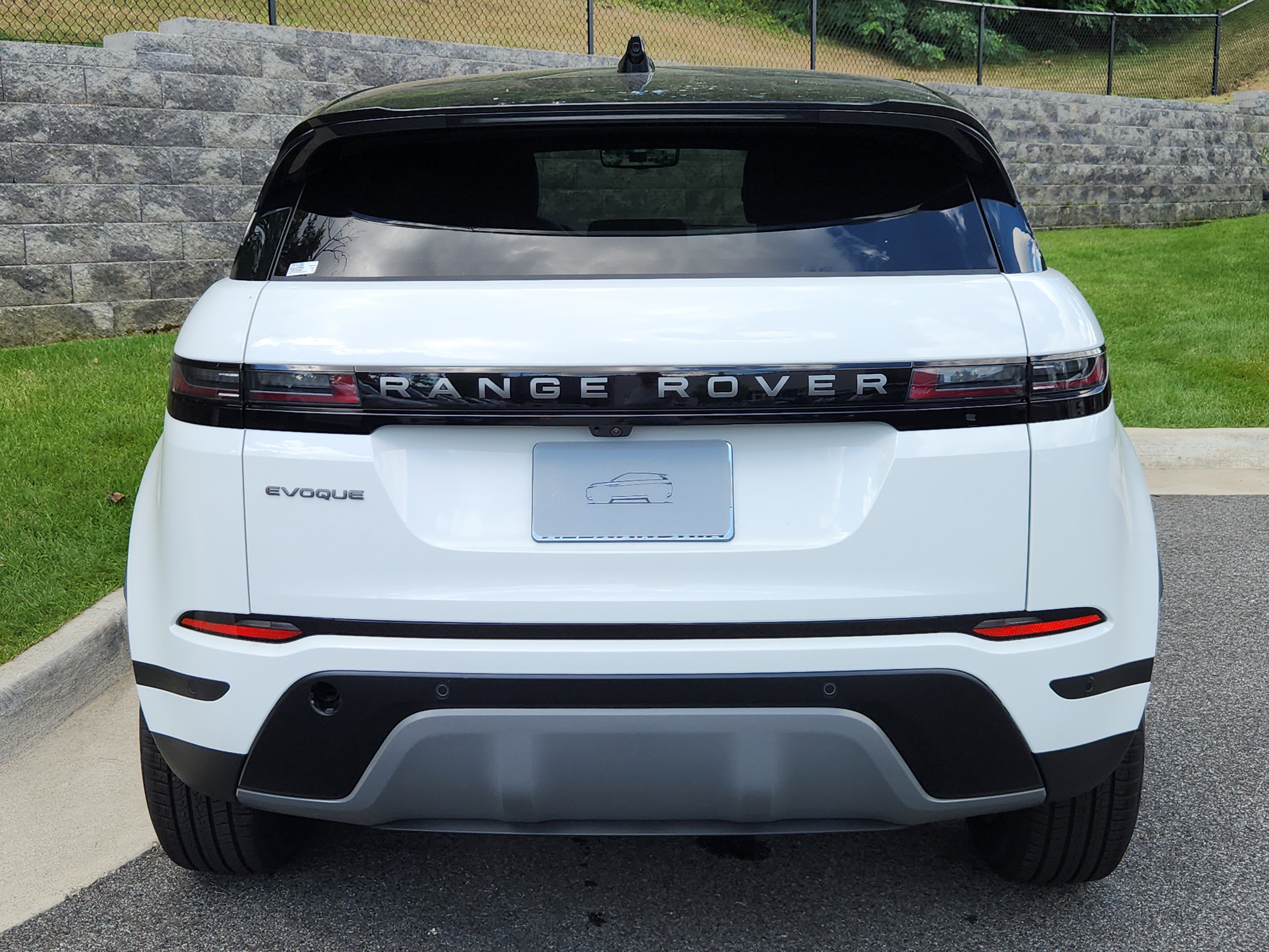Used 2026 Land Rover Range Rover Evoque S image 7