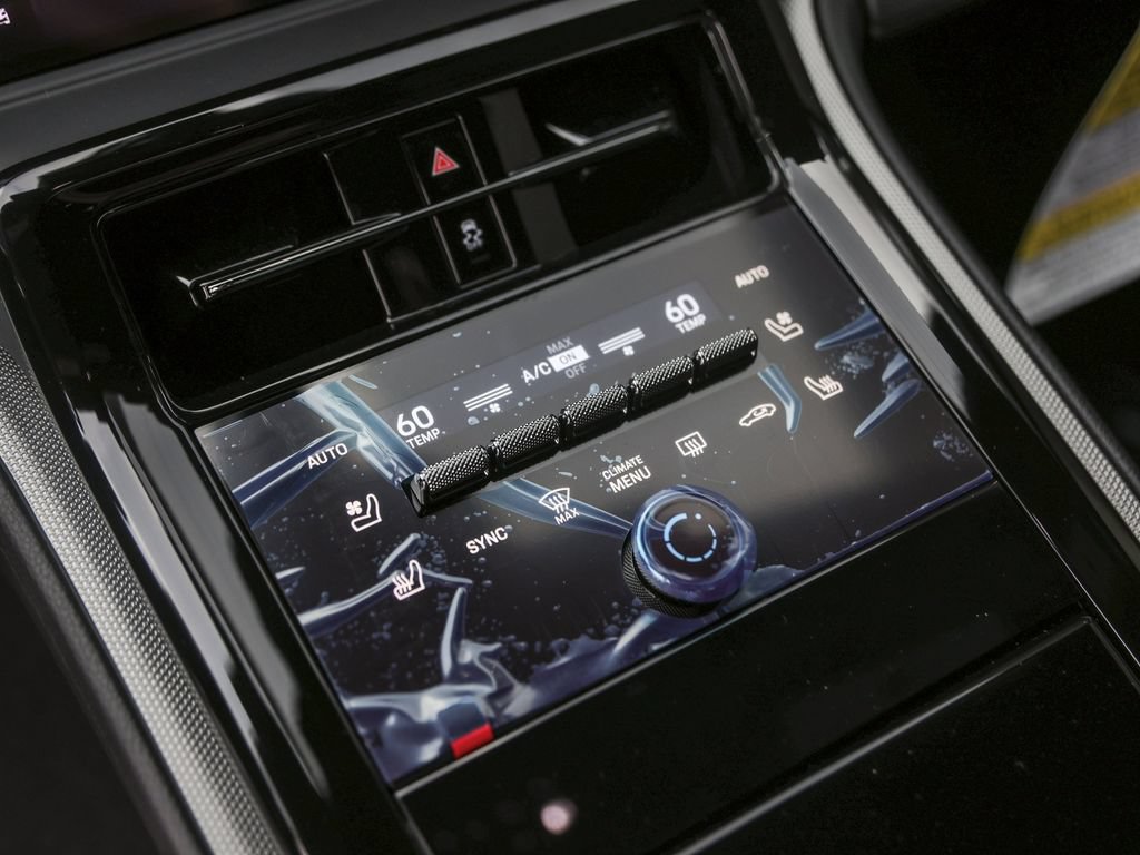New 2026 Porsche Panamera RWD image 25