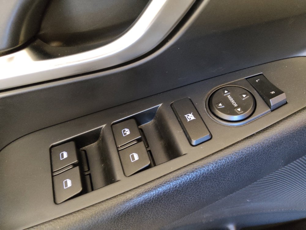 Used 2018 Hyundai Elantra GT w/ Tech Package 03 image 27