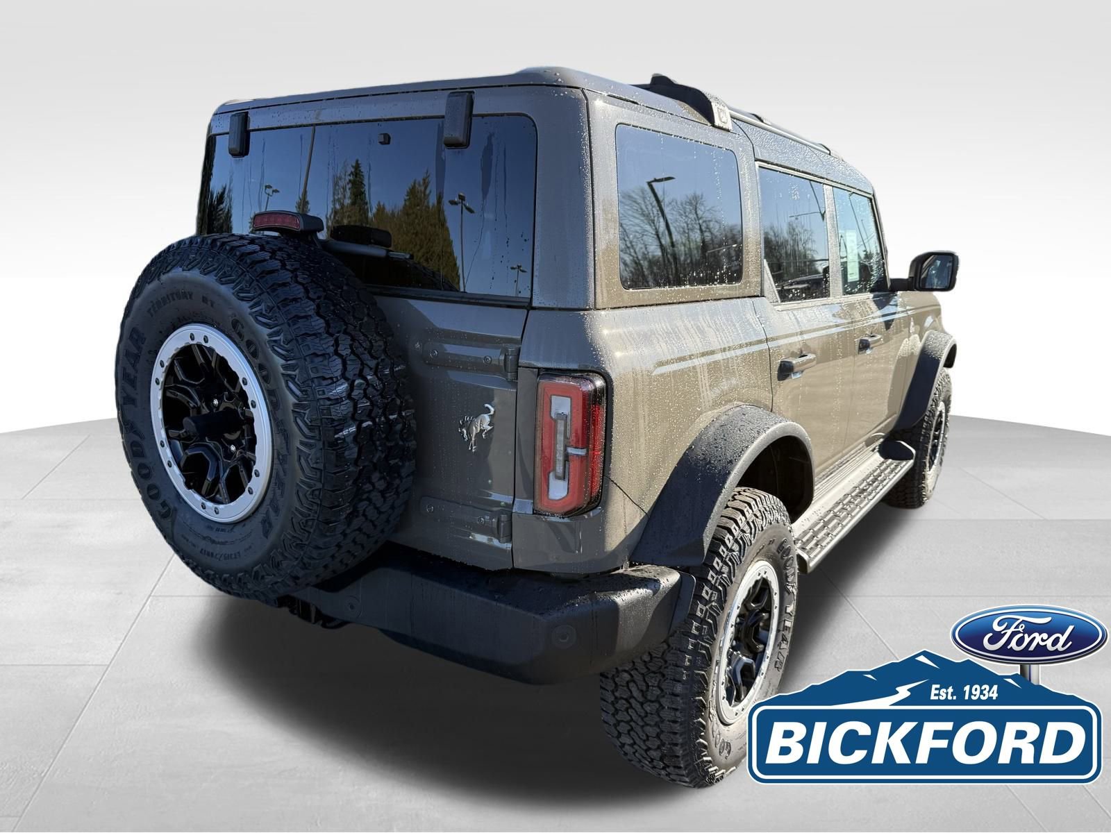 New 2025 Ford Bronco Outer Banks w/ Sasquatch Package AWD/4WD image 5