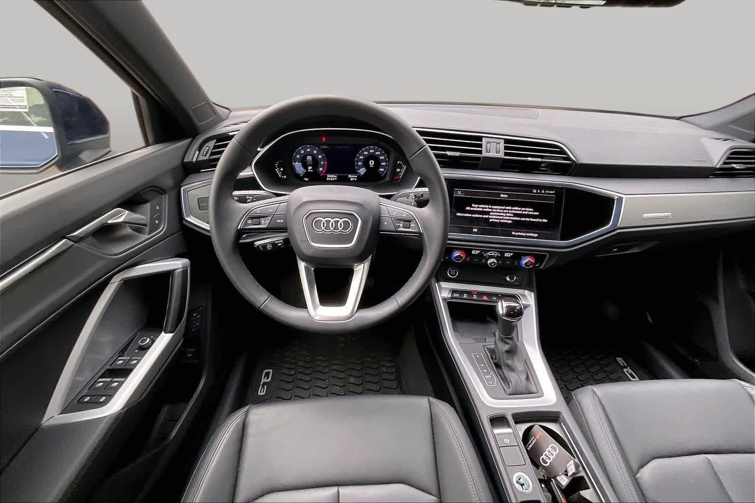 Used 2025 Audi Q3 2.0T Premium w/ Convenience Package AWD/4WD image 6