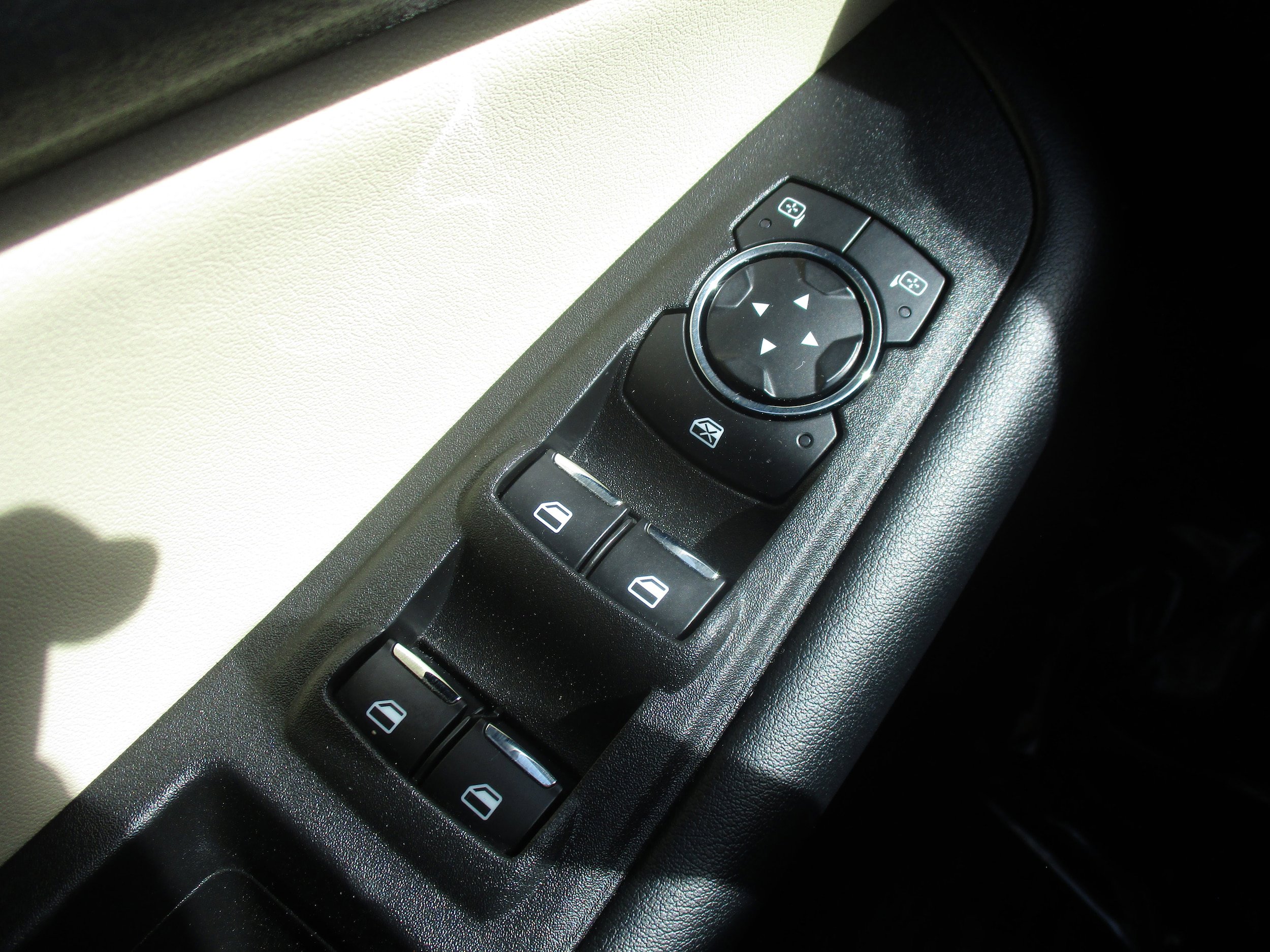 Used 2024 Ford Edge SEL w/ Convenience Package AWD/4WD image 34