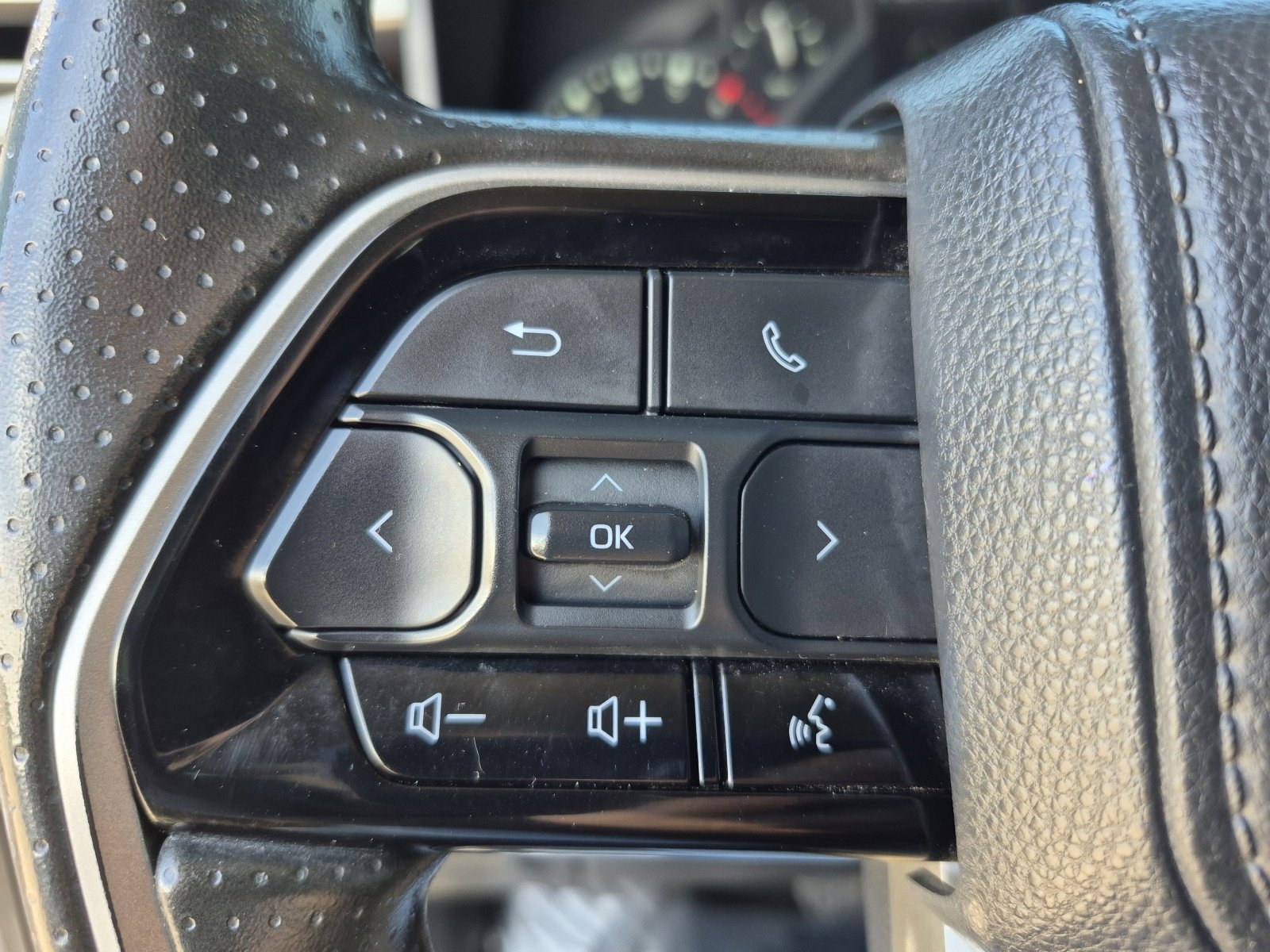 Used 2023 Toyota Tundra SR5 w/ SR5 Convenience Package AWD/4WD image 25