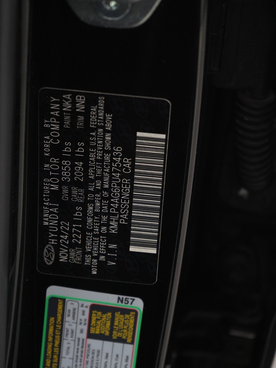 Used 2023 Hyundai Elantra Limited FWD image 29
