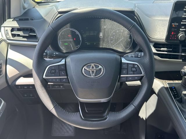 Used 2023 Toyota Sienna Limited AWD/4WD image 20