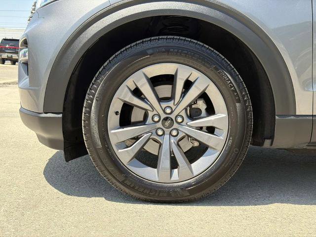 Certified 2022 Ford Explorer XLT w/ Equipment Group 202A RWD image 28