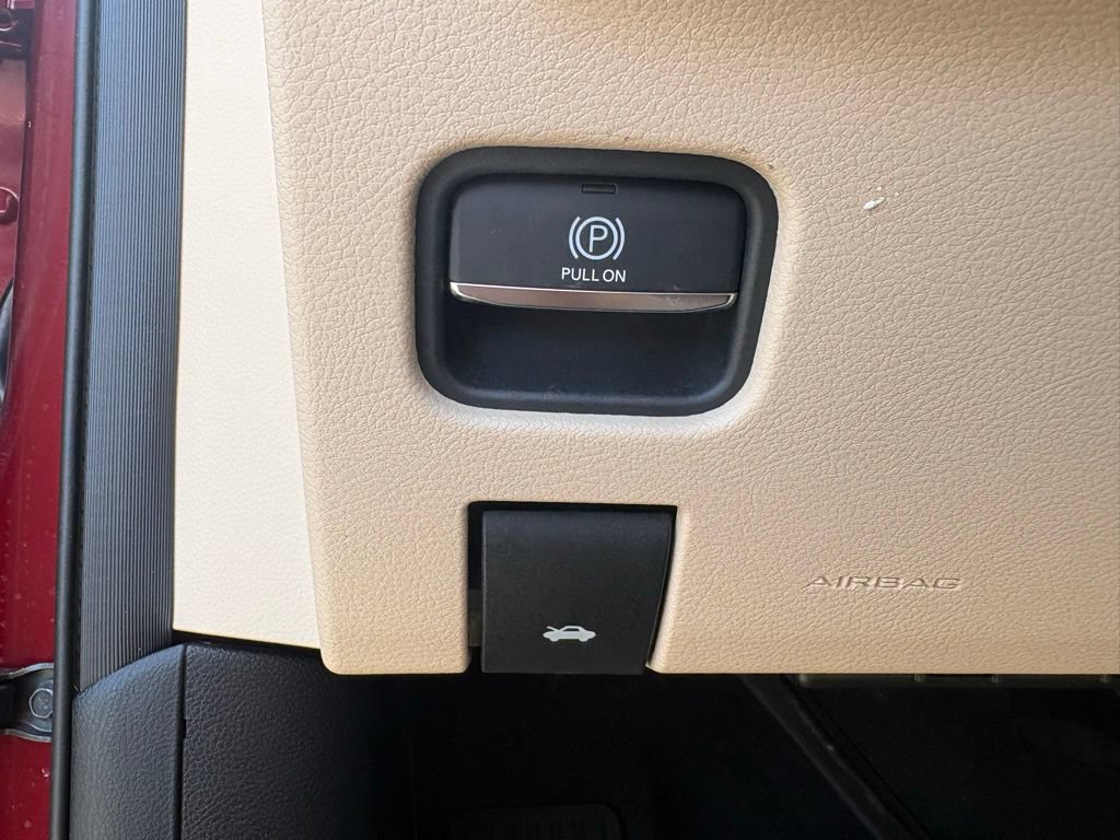 Used 2023 Jeep Grand Cherokee L Limited AWD/4WD image 18