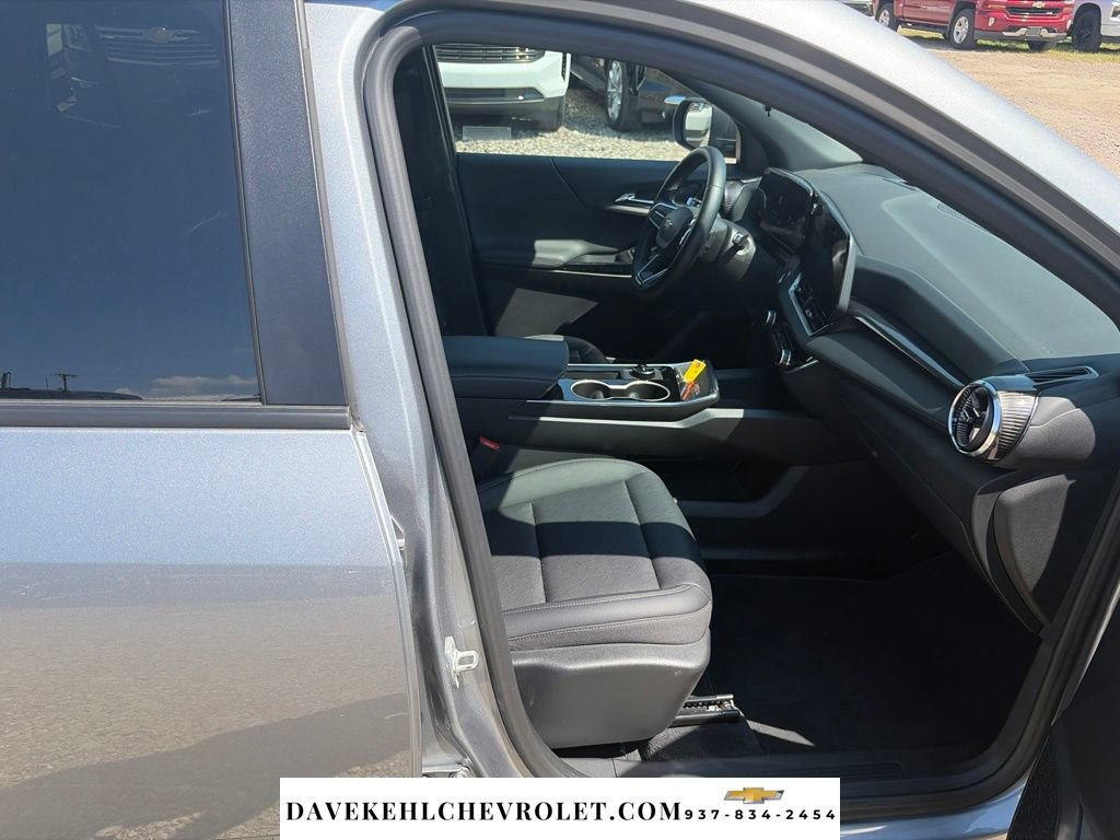 Used 2026 Chevrolet Equinox LT w/ Convenience Package II FWD image 23