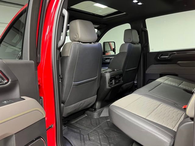 Used 2024 Chevrolet Silverado 2500 ZR2 w/ Technology Package image 41