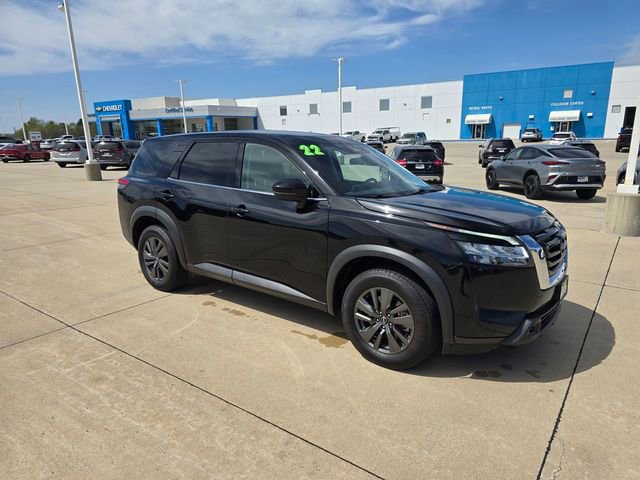 Used 2022 Nissan Pathfinder S image 17