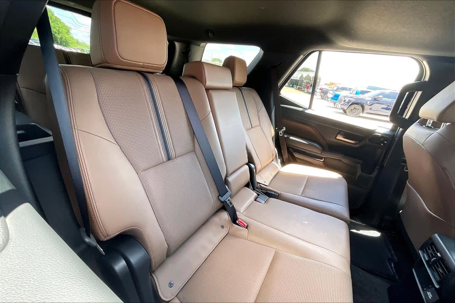Used 2026 Toyota 4Runner Limited AWD/4WD image 19