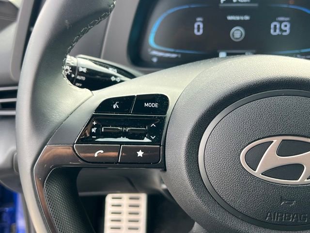 Certified 2025 Hyundai Elantra Sport image 24