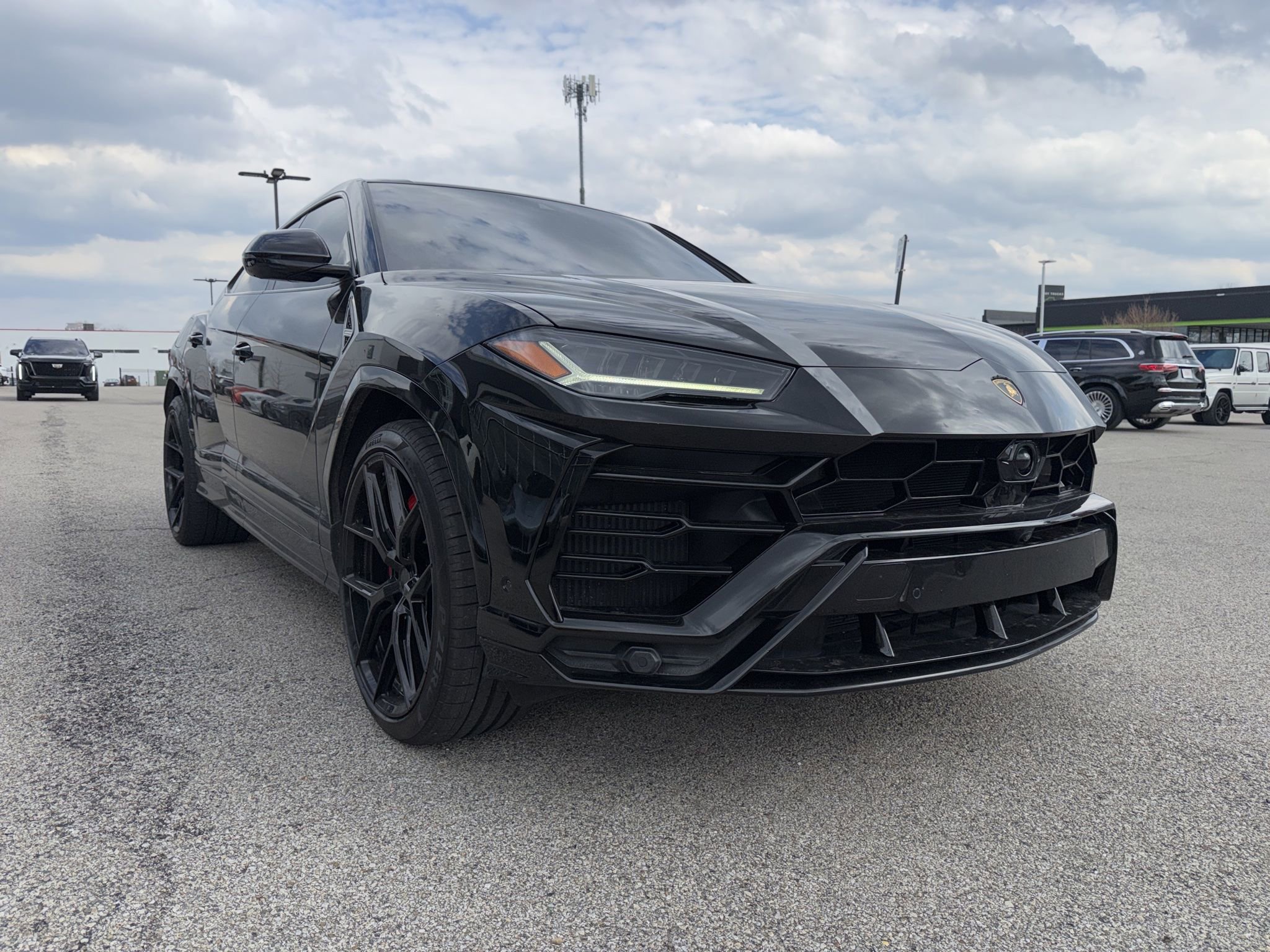 Used 2020 Lamborghini Urus image 3